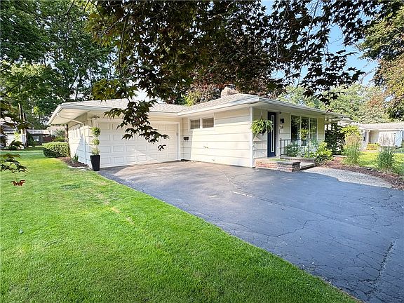 2nd image of 259 Willowbend Rd