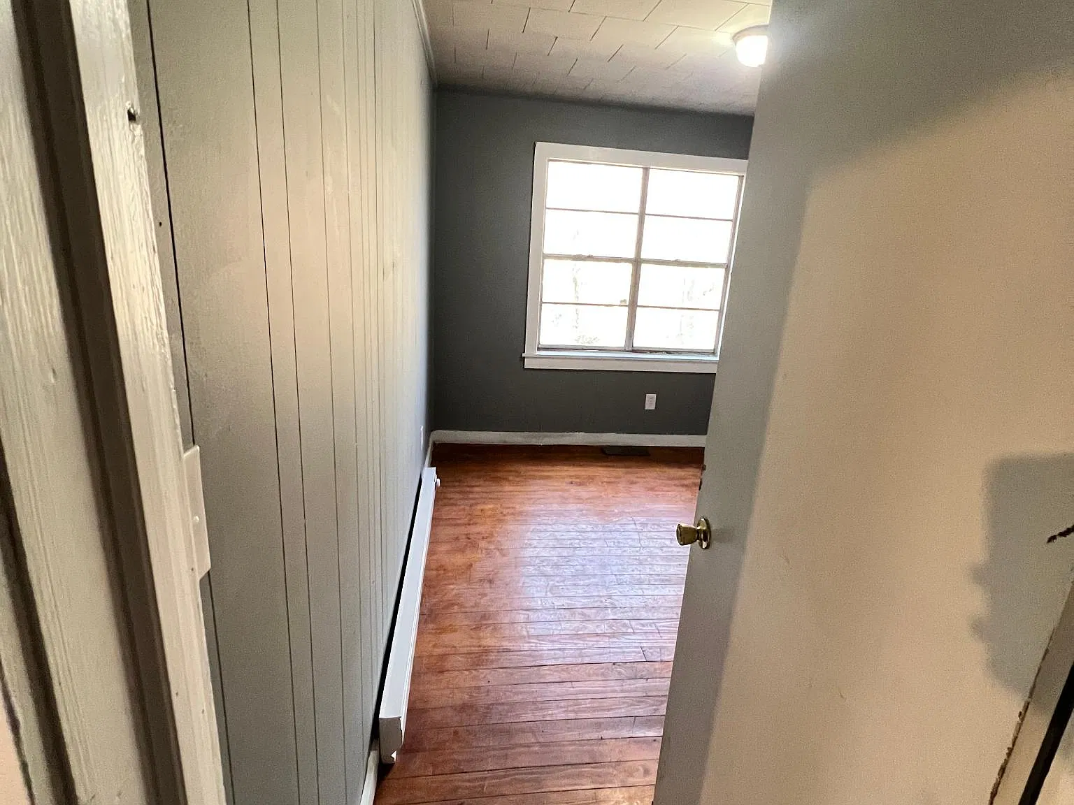 3 bed, 1300 sqft, $825 — Photo 2