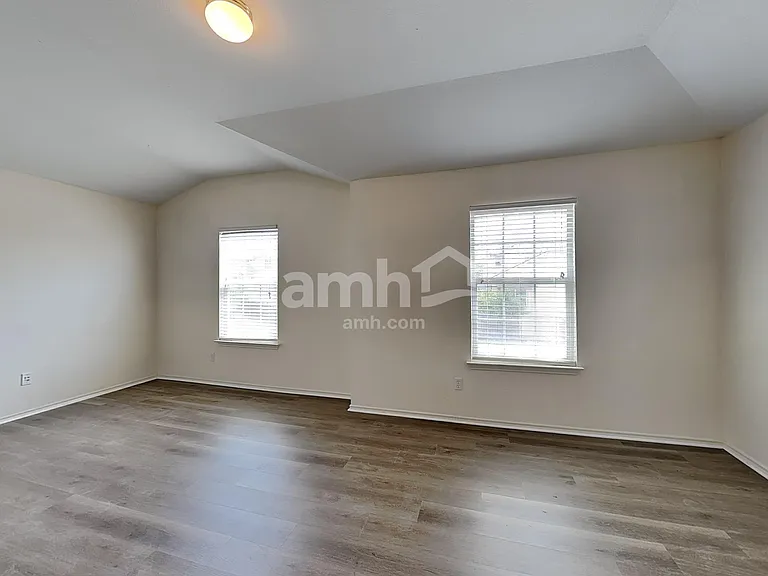 23007 Airedale Ln — Photo 10