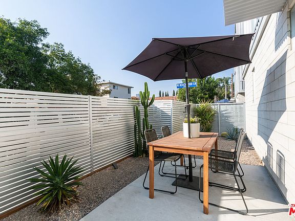 4th image of 6024 N Beachwood Ln