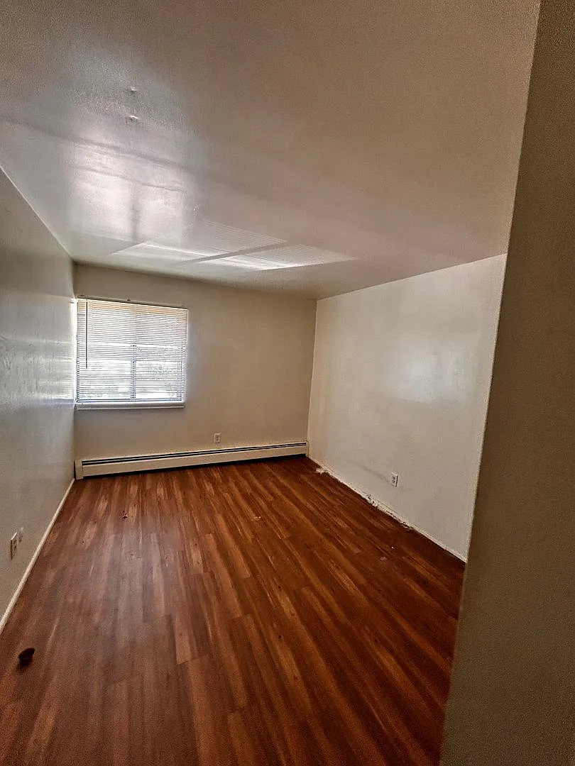 Stevenson Apartments — Photo 2