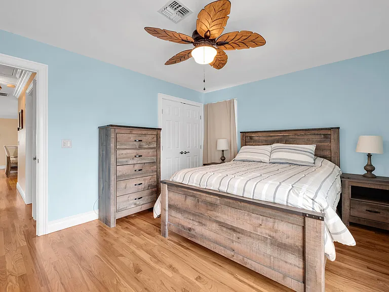 15 Seville Dr — Photo 18