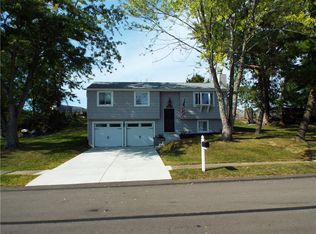 70 Escalon Dr, Coraopolis, PA