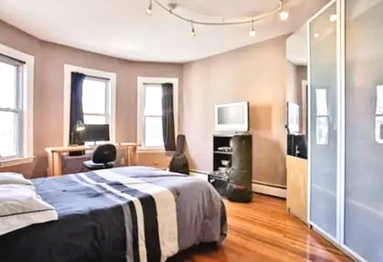 46 Middle St #1 — Photo 2