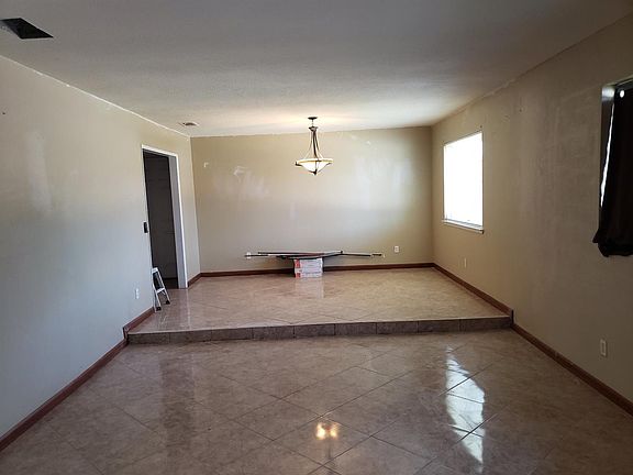 3rd image of 14960 Live Oak Ave