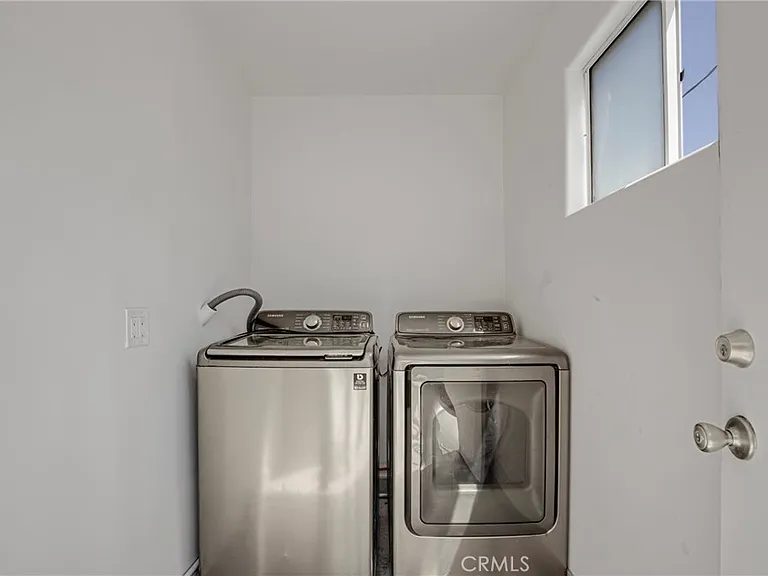 6823 Matilija Ave — Photo 18