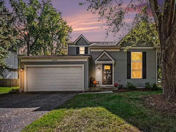 1134 Crimson Ct, Naperville, IL 60564