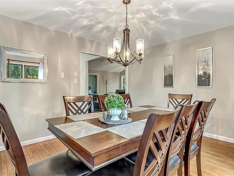 115 White Oak Ct — Photo 10