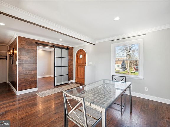 4th image of 17 Spring St