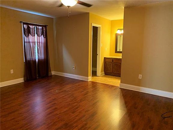 3rd image of 7150 Pinebrook Dr