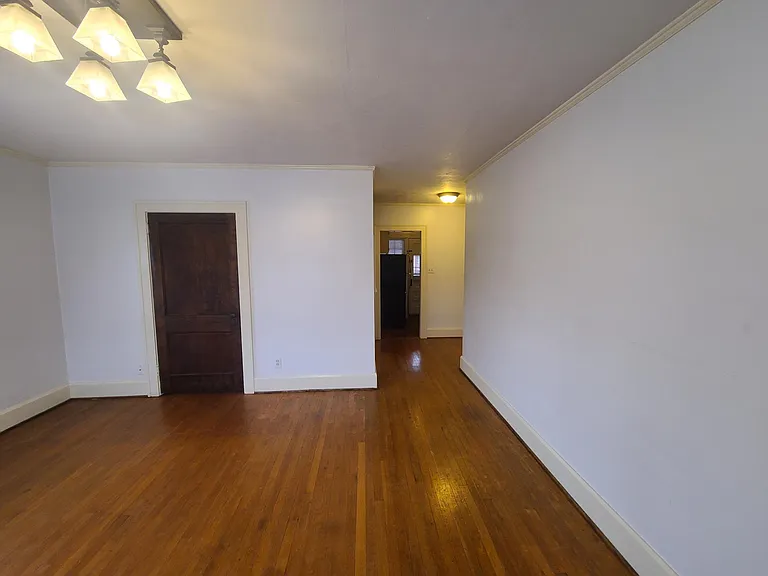 4814 Woodland Ave — Photo 9