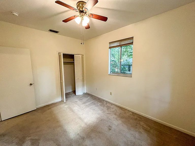 315 NW 28th St — Photo 25
