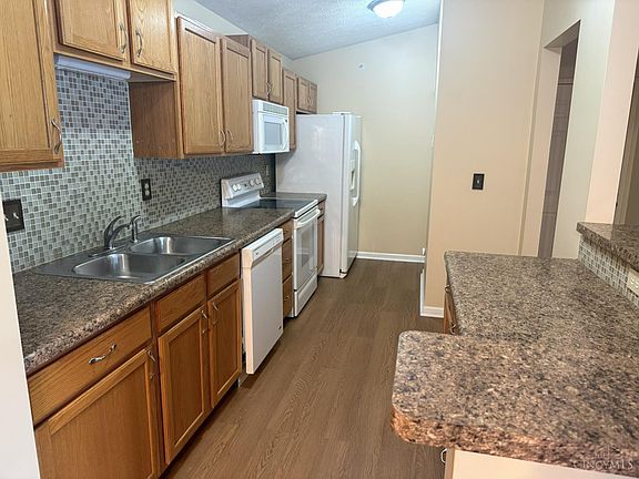 4th image of 7506 Shawnee Ln APT 369
