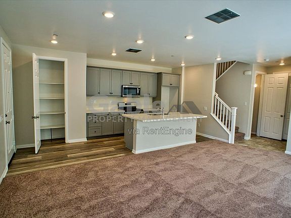3rd image of 27477 Boulderview Way