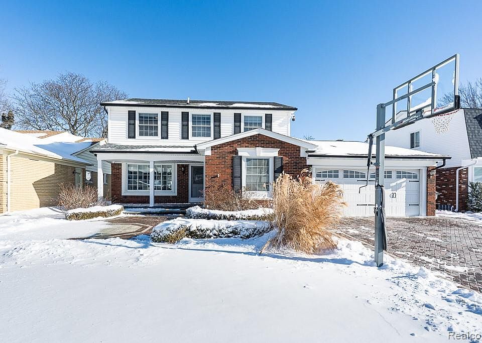 1st image of 39802 Sunderland Dr