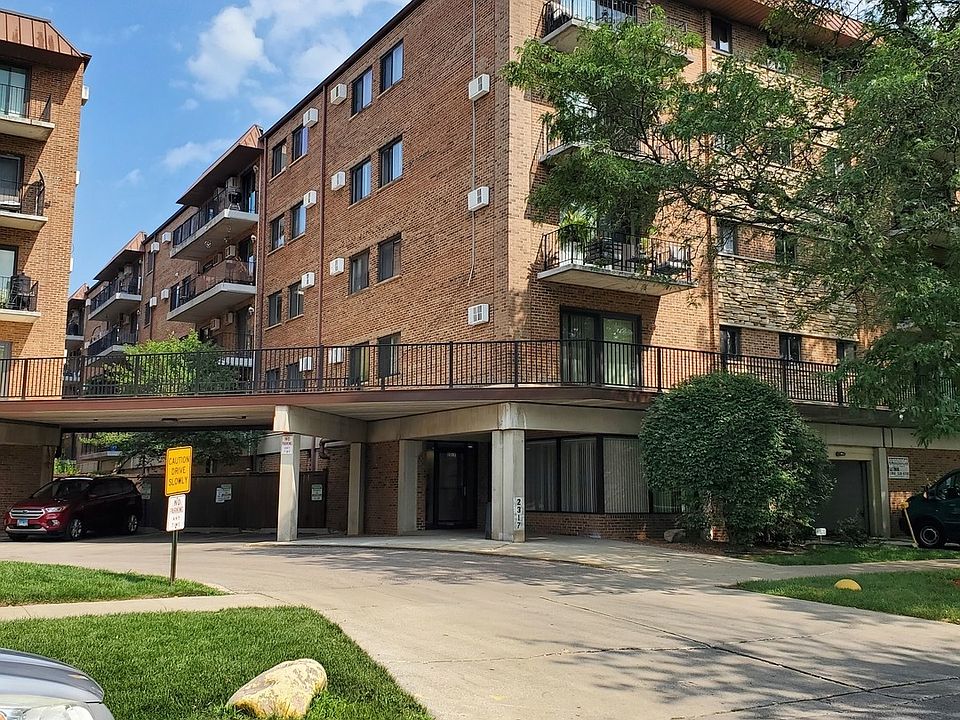 1st image of 2317 N Neva Ave #315