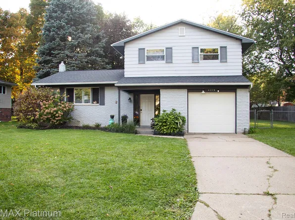 4376 Dixon Dr, Swartz Creek, MI 48473