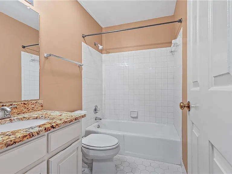 1160 Windsor Pkwy #8 — Photo 20