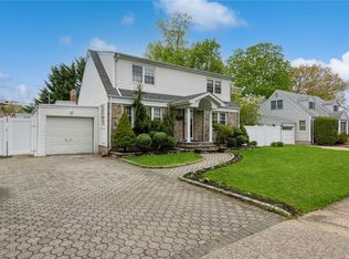 65 Wilson Ave, Westbury, NY 11590