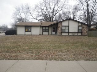 8045 Mexico Rd, Saint Peters, MO 63376