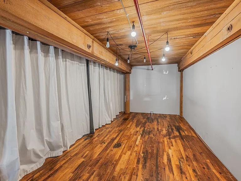 1400 Rosa L Parks Blvd #112 — Photo 36