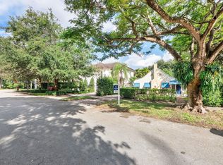 909 SE 5th Ct, Fort Lauderdale, FL 33301