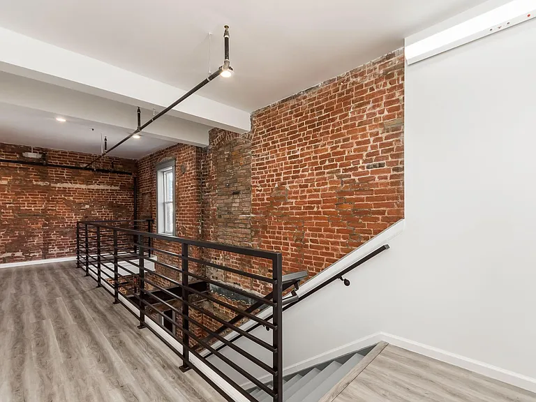 218 E Main St #3-F — Photo 9