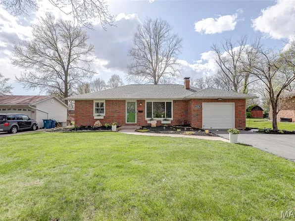 2436 Sherwood Ter, Alton, IL 62002