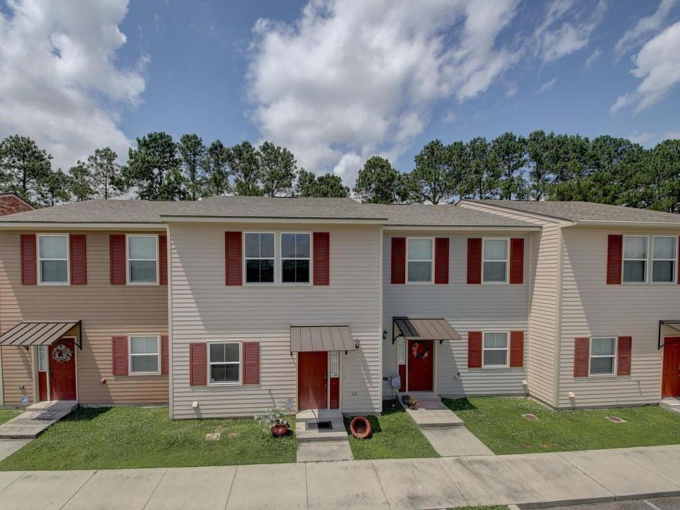 1st image of 6 Townhouse Cv
