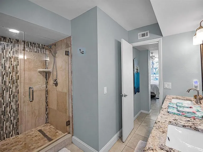5901 Bahia Del Mar Cir #223 — Photo 18