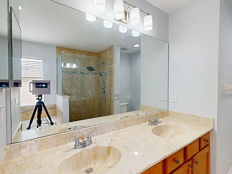 17531 Hugh Ln — Photo 17