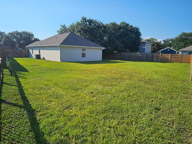 303 Twin Lakes Blvd — Photo 18