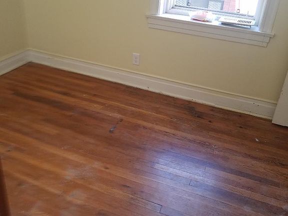 4th image of 2058 N California Ave Ste Frnt
