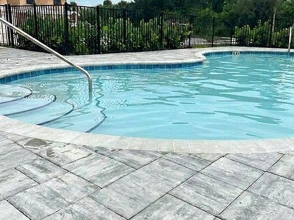3rd image of 3951 Playa Del Sol Dr #104