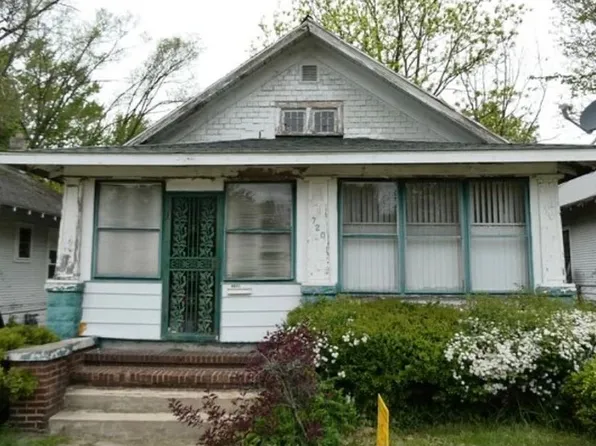 720 Broadway Ave, Benton Harbor, MI 49022
