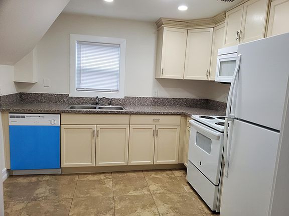 2nd image of 903 E New York Ave #2