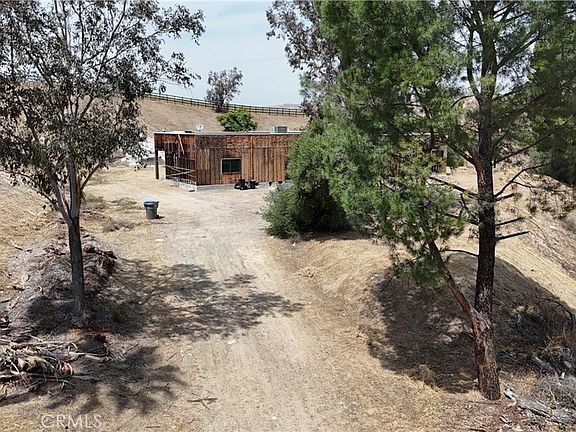 3rd image of 23299 Lawson Rd