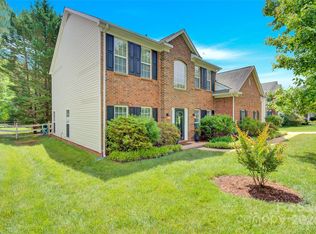 6107 Lowergate Dr, Waxhaw, NC 28173