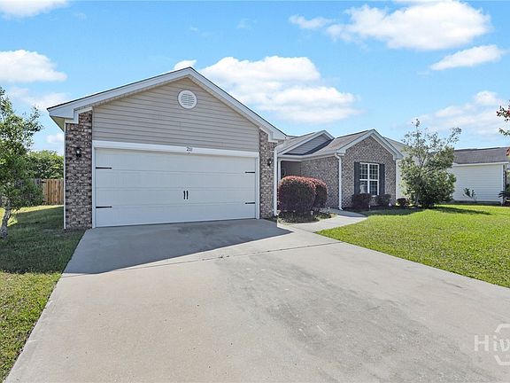 2nd image of 218 Willow Point Lane