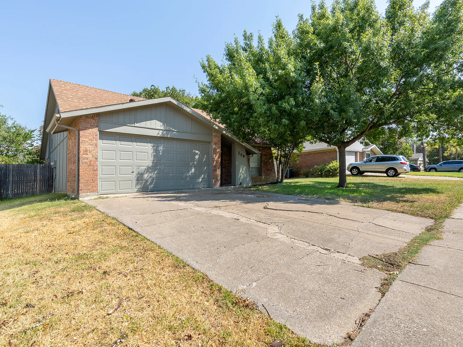 3 bed, 1626 sqft, $2,000 — Photo 2