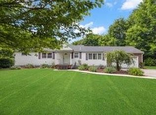 7 1st Ave, Cumberland, RI 02864