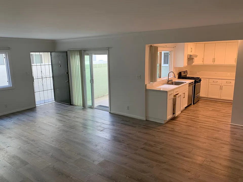 3626 Redondo Beach Blvd #C