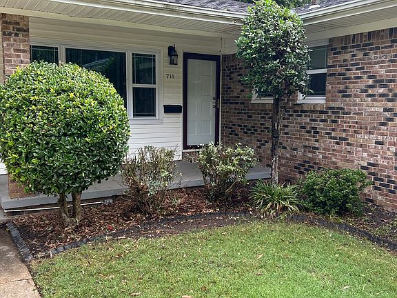 2nd image of 711 Samuel Dr