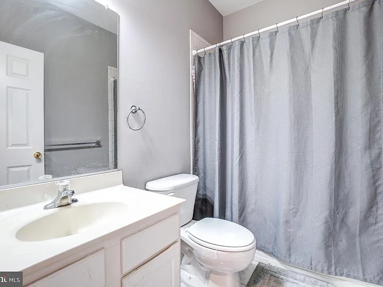 4281 S Capitol St SW — Photo 67