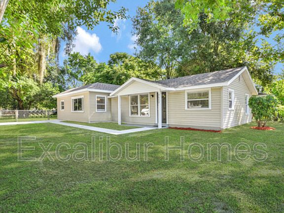 3rd image of 2517 Greenleaf Dr