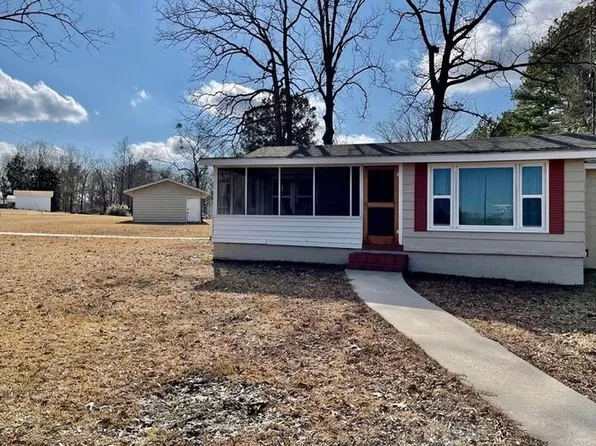 107 Bluegill Loop, Saluda, SC 29138