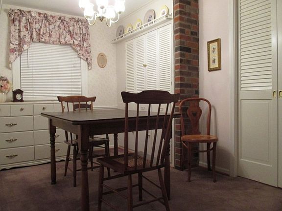 4th image of 4884 Edgewood Dr