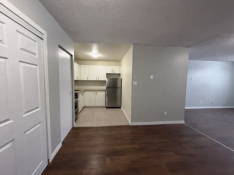 704 Canboro Rd — Photo 9