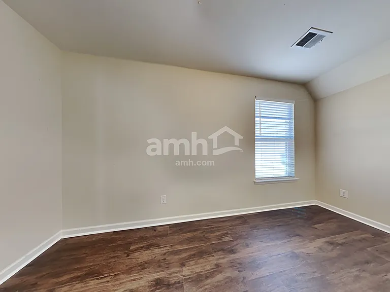 112 Orleans Ct — Photo 17