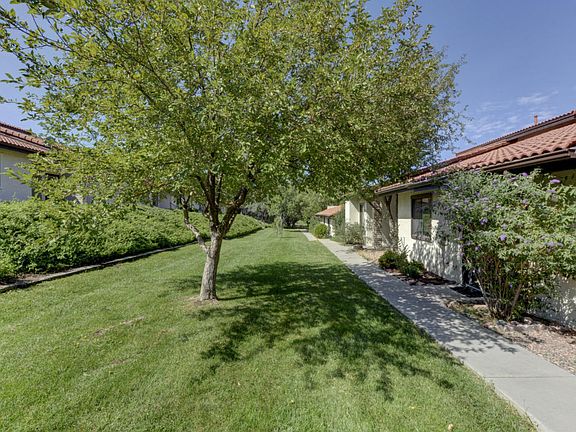 3rd image of 411 Torrey Pine Ln